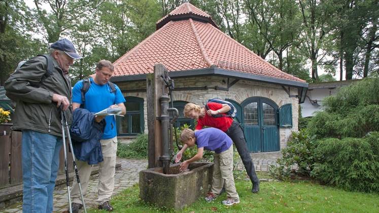 Glashütte Uhden und Mausoleum